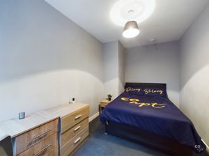 bedroom 1 - click for photo gallery